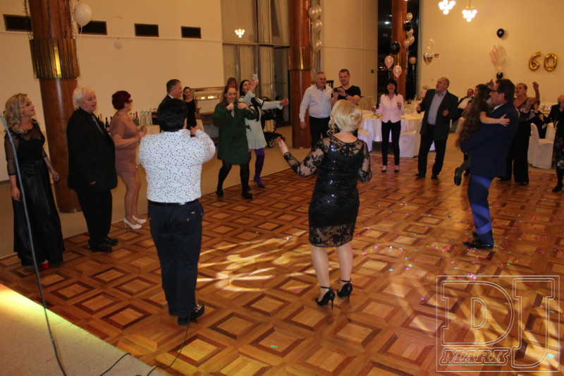 Oslava v Piešťanoch a ozvučenie kapely Kmeťoband